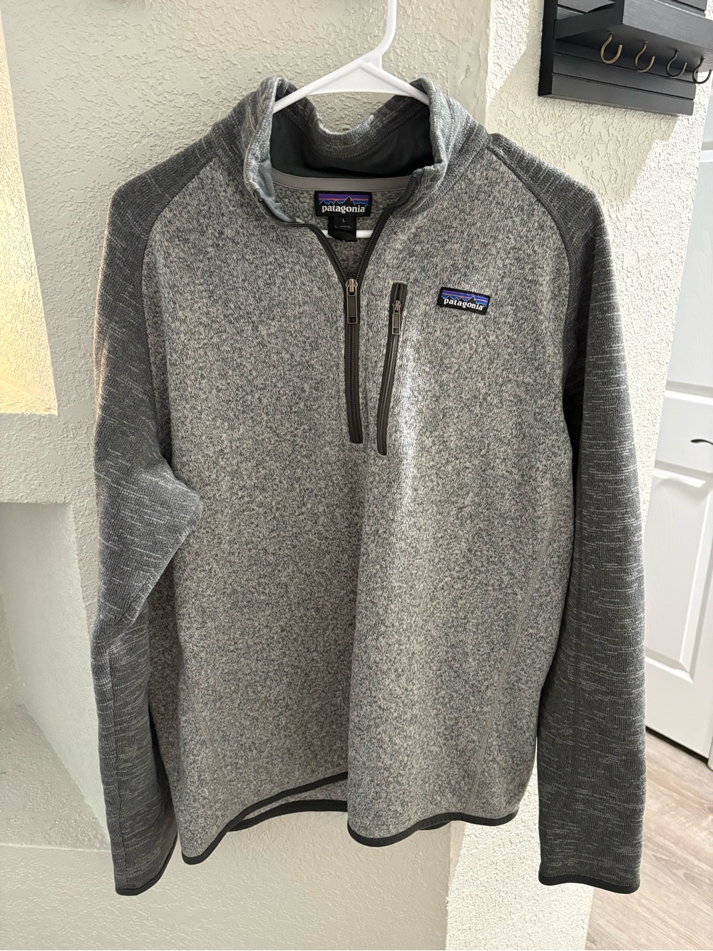 Patagonia Men’s Gray QuarterZip Fleece